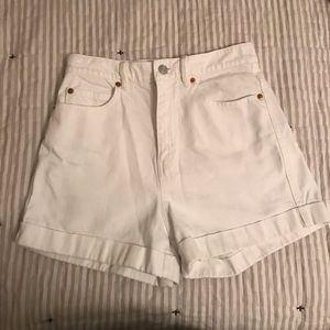 GAP SUPER HIGH WAISTED WHITE SHORTS